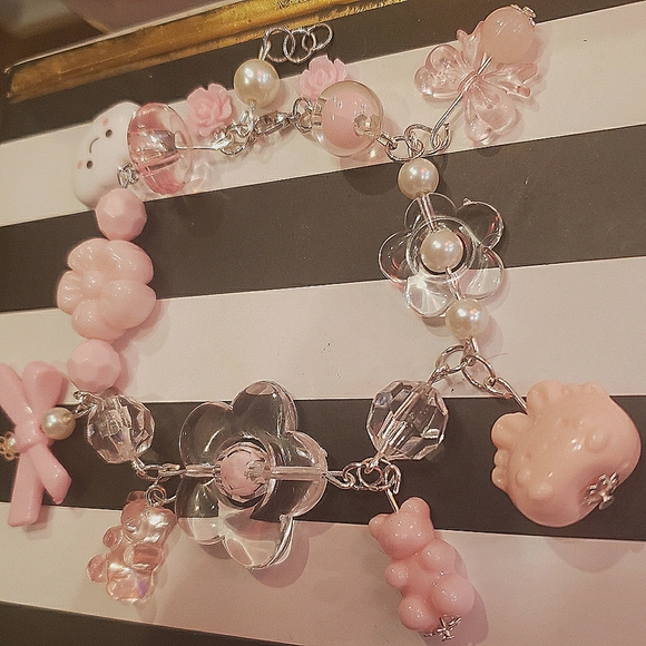 Handmade Cute Flowers & Bears & Bows Pink Bracelet - Picture 4 of 5